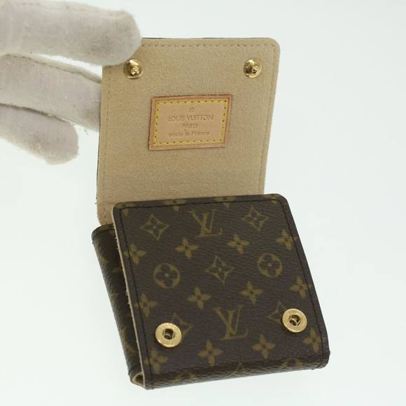 LOUIS VUITTON Case Key Wallet - Picture 15 of 16